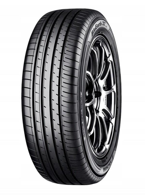 Yokohama 215/65 R17 BluEarth-XT AE61 99V .